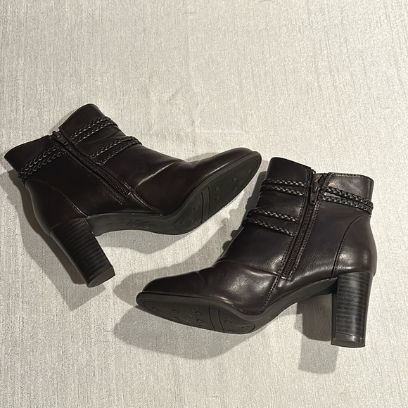 Life Stride ‘Yohanna’ Deep Dark Brown Ankle Booties Braided Trim Size 6.5 New - Picture 6 of 15